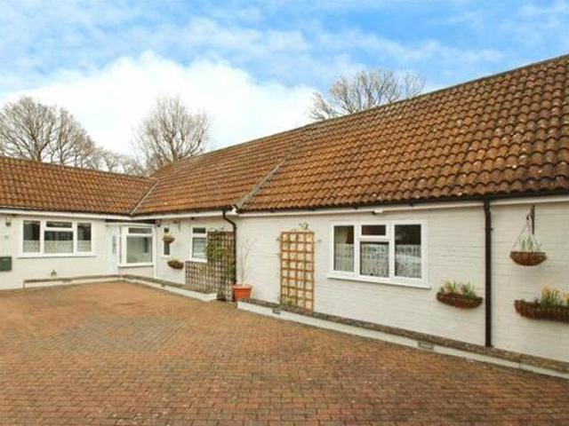 House for sale in Chatham Docks, Chatham