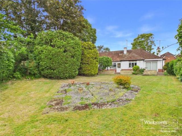 Bungalow for sale in Kintbury, West Berkshire