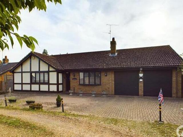 House for sale in Northampton, Northamptonshire