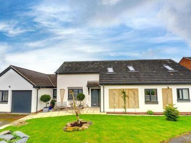 House for sale in Primsland, Crookhill