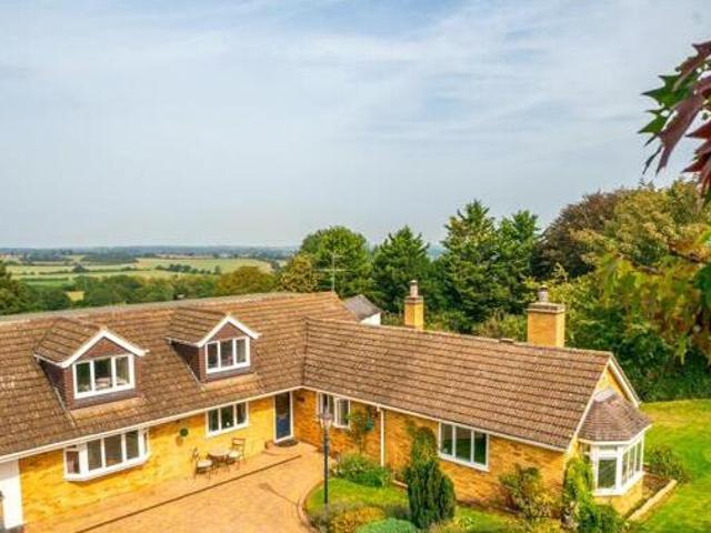 House for sale in Dunstable, Bedfordshire