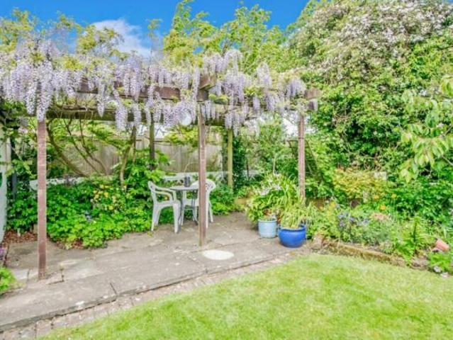 Bungalow for sale in Lower Wyke, West Yorkshire