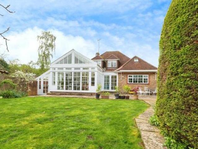 House for sale in Pachesham Park, Surrey
