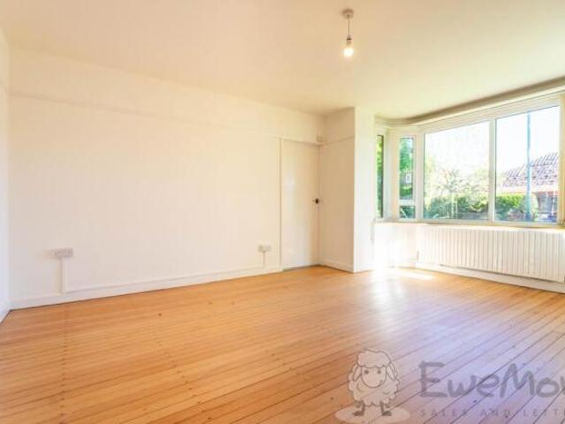 Bungalow for sale in Eaton Rise, East Bank