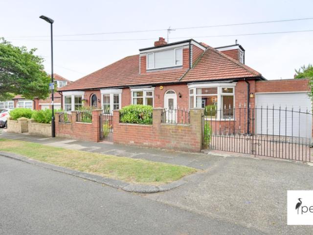 Bungalow for sale in Barnes