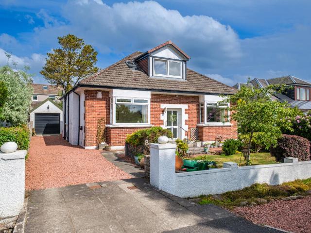 Bungalow for sale in Waterfoot