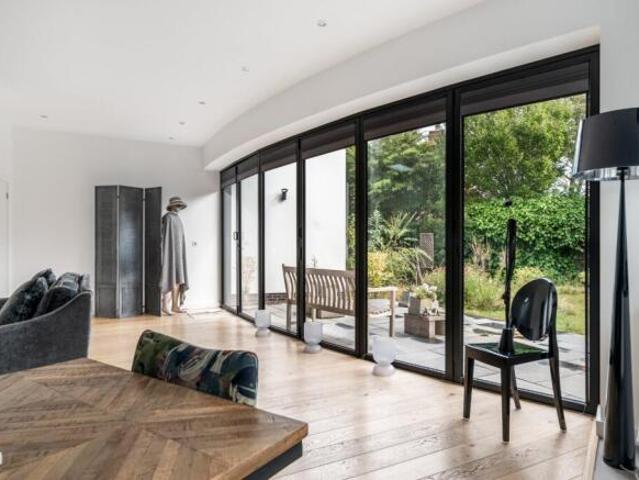 Bungalow for sale in Ewens Farm, Golden Valley