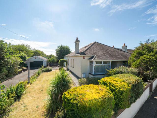 Bungalow for sale in Mount Wise