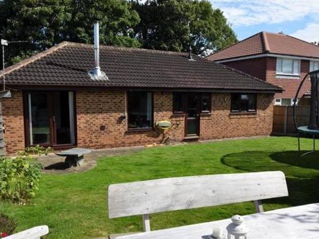 House for sale in Froggatt, East Midlands