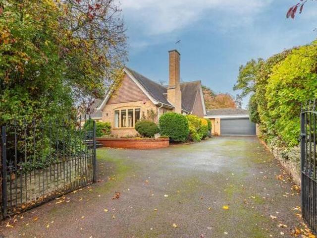 House for sale in Potters Bar, Hertsmere