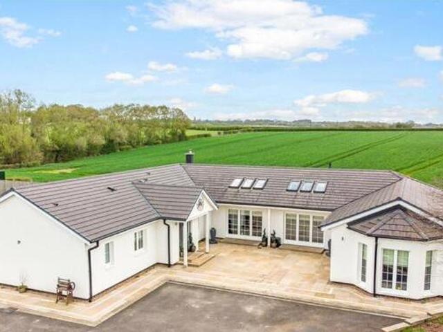 House for sale in Kedleston, East Midlands
