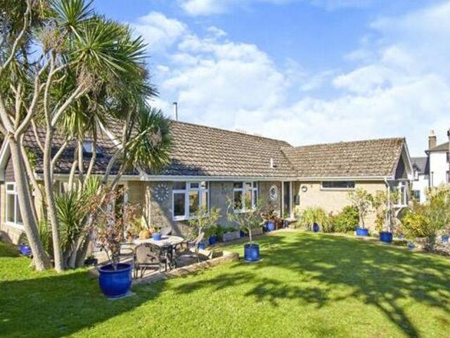House for sale in Binstead, Ryde