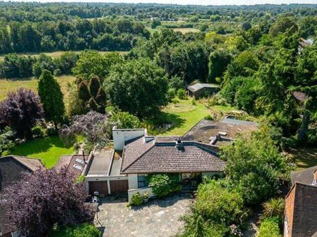 House for sale in Red Hill, Surrey