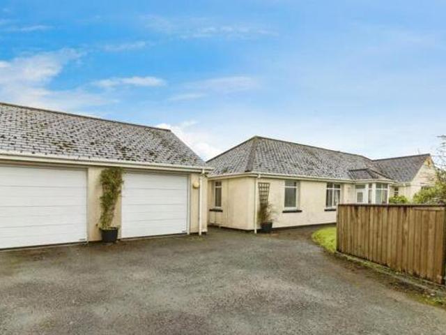 House for sale in Weir Quay, Devon