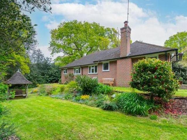 House for sale in Yateley, Hart