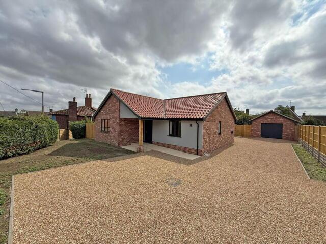 Bungalow for sale in Apsey Green, Eastbridge