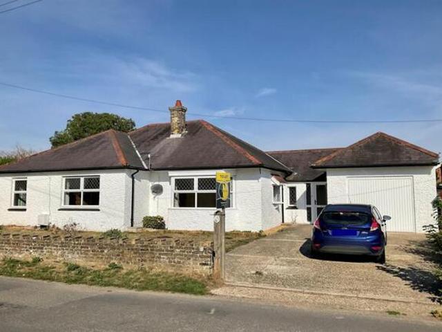 Bungalow for sale in West Hougham, Ash