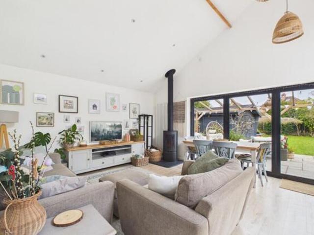 Bungalow for sale in Leighton-Linslade, Leighton Buzzard