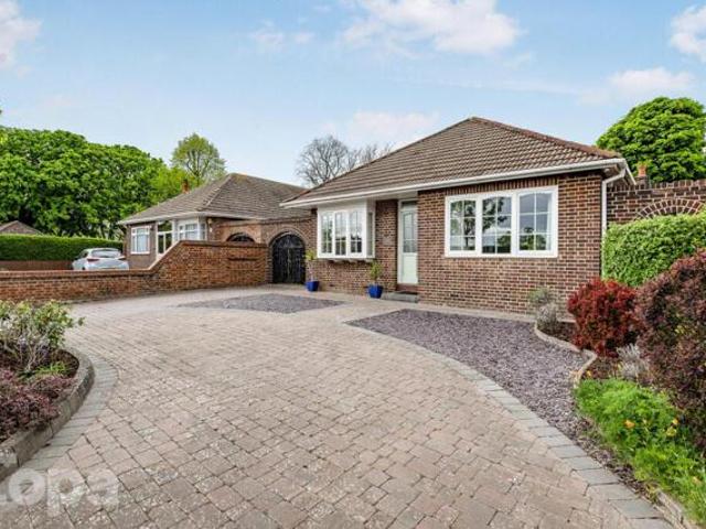Bungalow for sale in Lessness Heath, Greater London