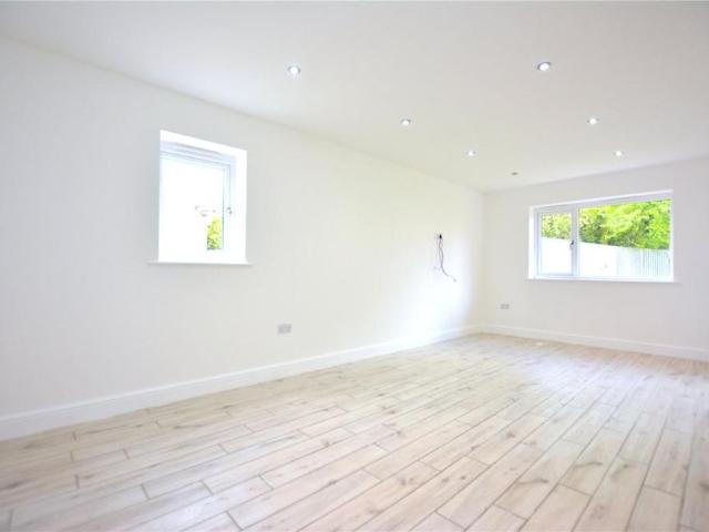 House for rent in Little Preston, West Yorkshire