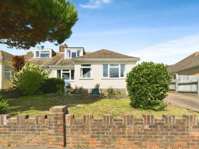 Bungalow for rent in Telscombe, Iford