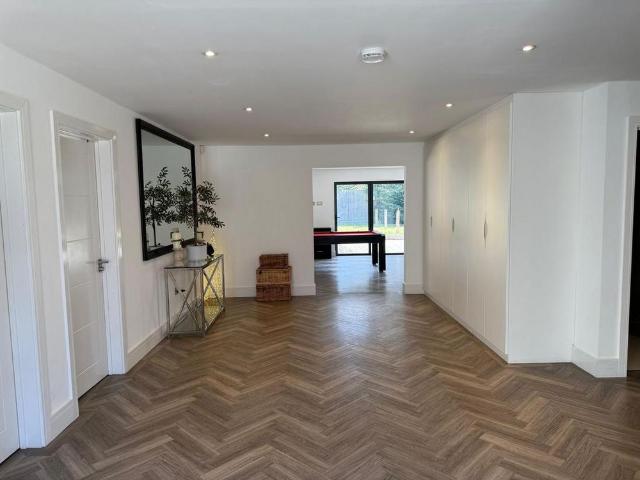 House for rent in Shreding Green, Iver Heath