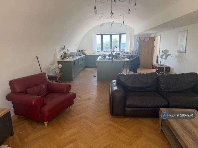 House for rent in Green Street Green, Monks Orchard
