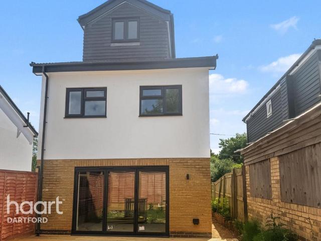 Bungalow for rent in The Butts, Kent
