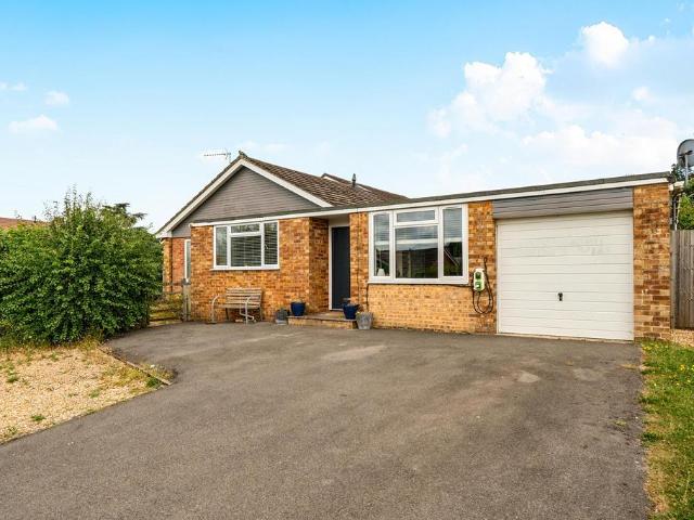 Bungalow for rent in Priest Down, Hampshire