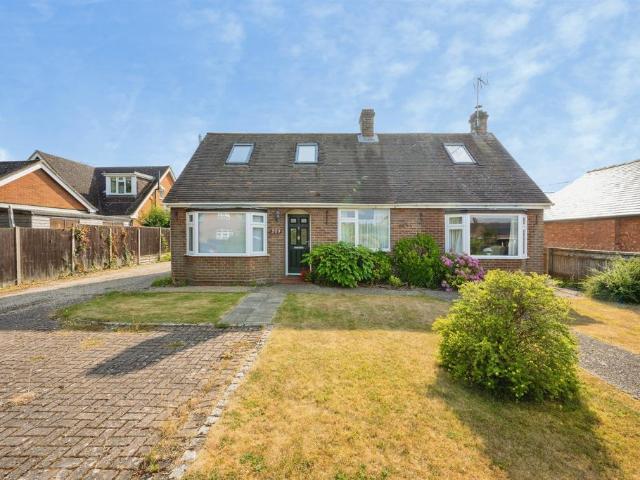 Bungalow for rent in World's End, Wendover