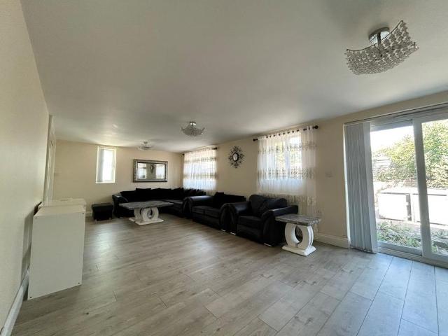 House for rent in Oldbrook, Milton Keynes