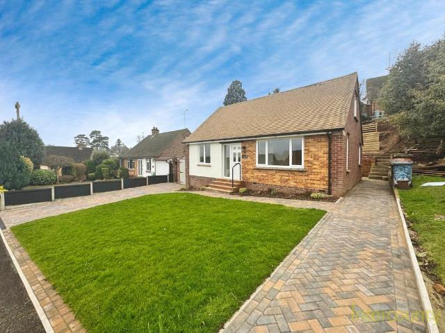 Bungalow for rent in Hockerill, Colliers End