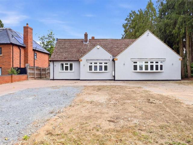 Bungalow for rent in The Butts, Kent