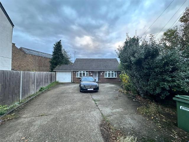 Bungalow for rent in Slough