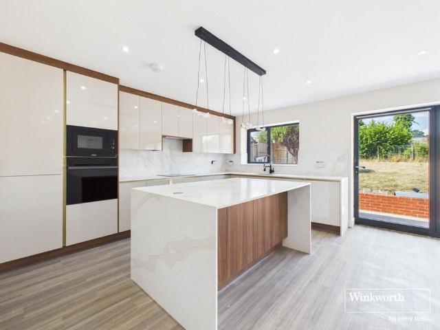 House for rent in Dee Park, Reading