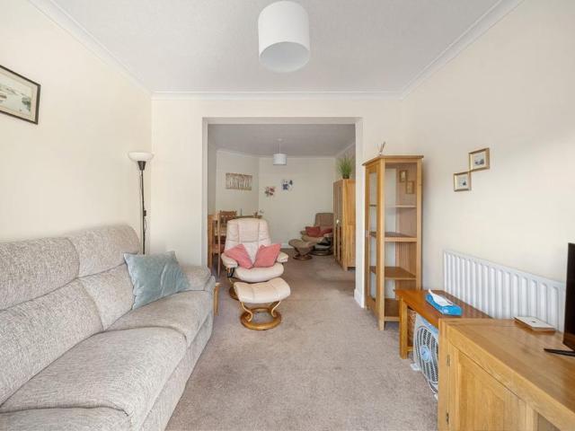 House for rent in Longlands, Halfway Street