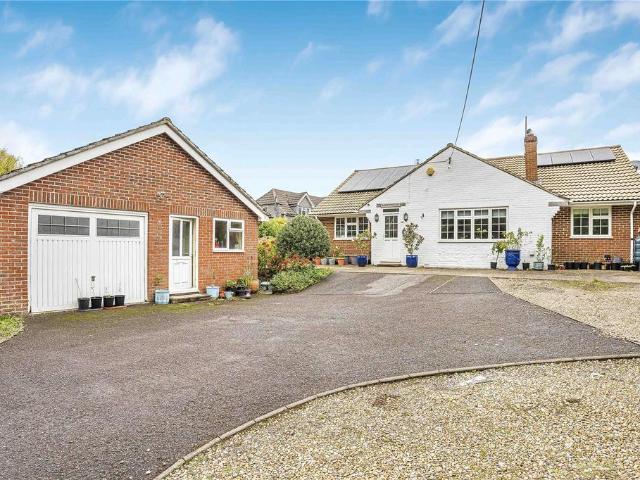 Bungalow for rent in Bolton Low Houses, Hampshire