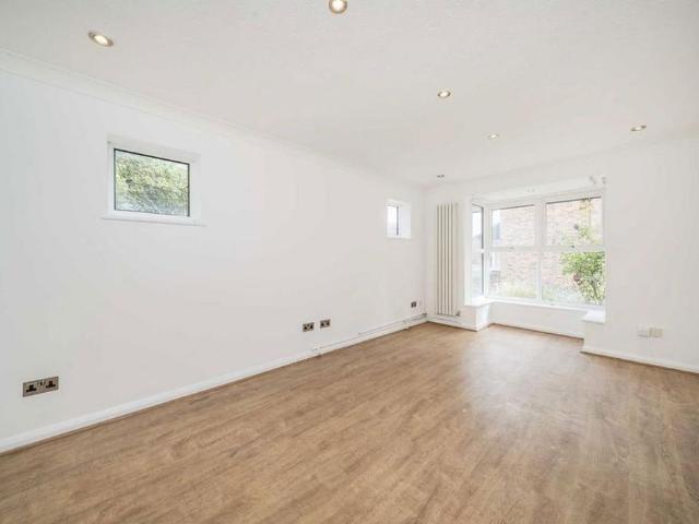 House for rent in Ham, Greater London