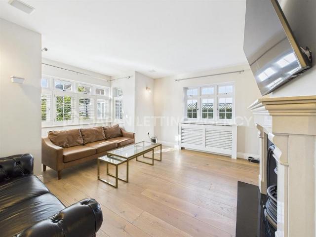 House for rent in London Borough of Ealing, Park Royal