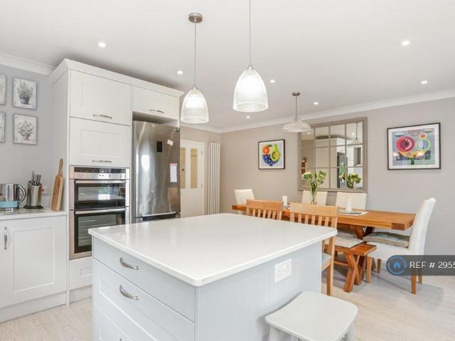 Bungalow for rent in Aldbourne, Wiltshire