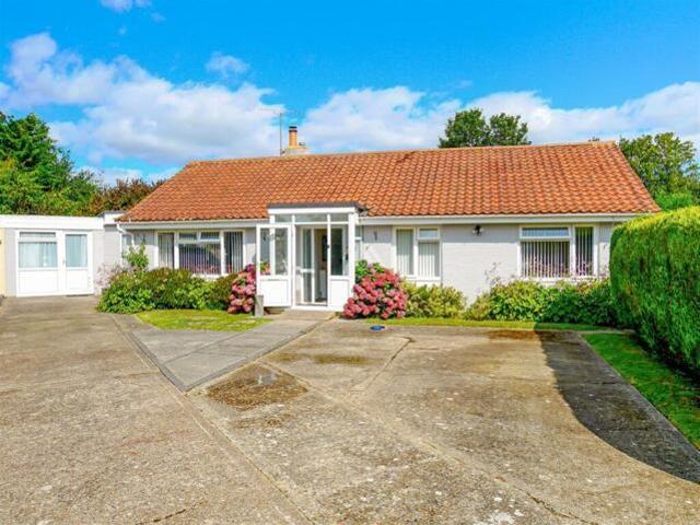 Bungalow for sale in Toddington, Clapham