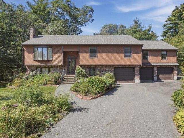 House for sale in Burlington, Middlesex County