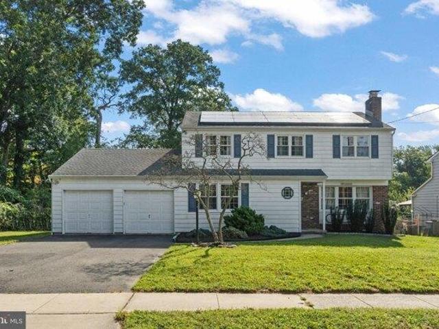 House for sale in Town Estates, Burlington Township