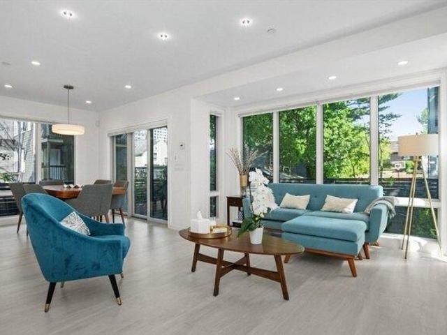 Condo for sale in Cambridge