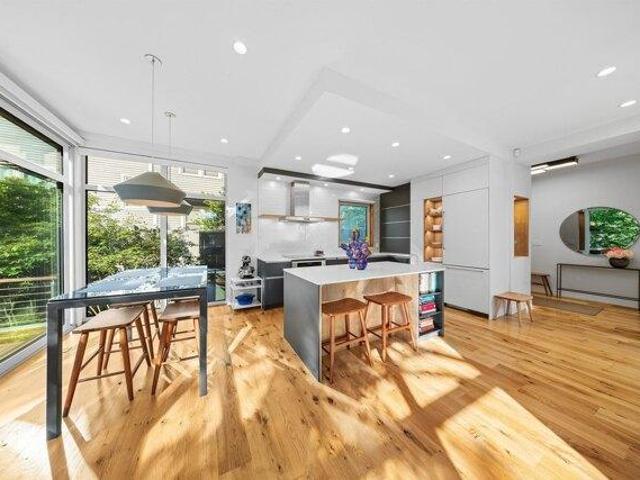 Condo for sale in Avon Hill, Cambridge