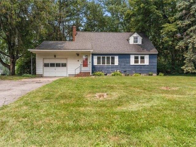 House for sale in Camillus, New York