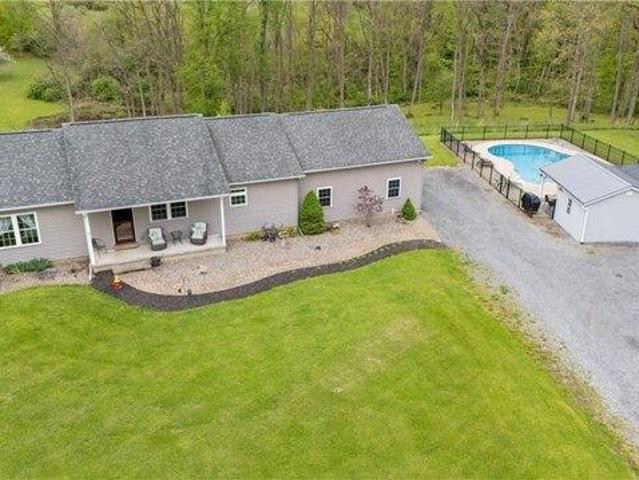 House for sale in Wampsville, New York