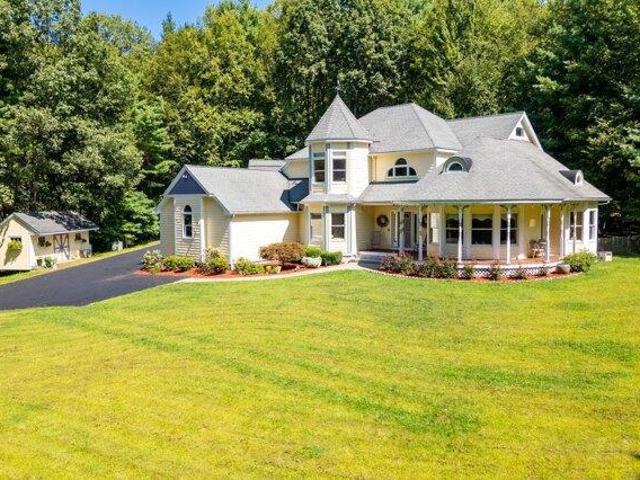 House for sale in Canton, Connecticut