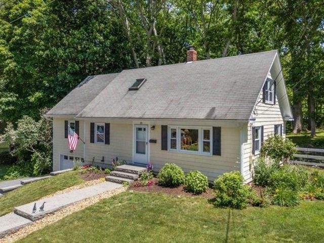 House for sale in Cape Elizabeth, Maine