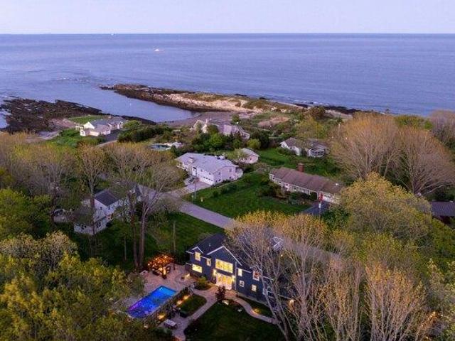 House for sale in Cape Elizabeth, Maine